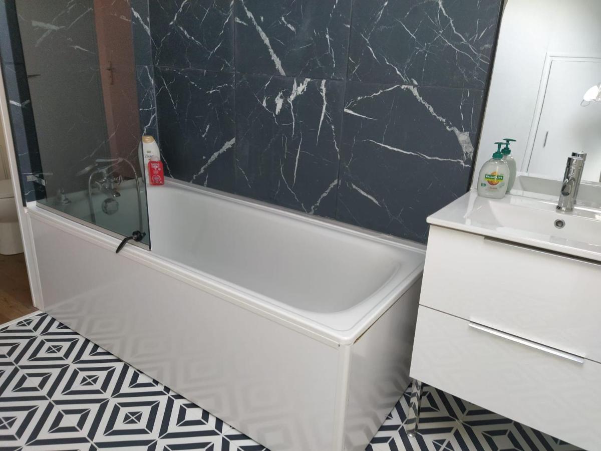 Апартаменты Le Nid Normand Avec Terrasse - Stationnement Facile Et Gratuit - 5 Min Seine Deville-les-Rouen Экстерьер фото